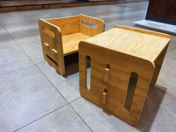 Juego de silla y mesa Montessori