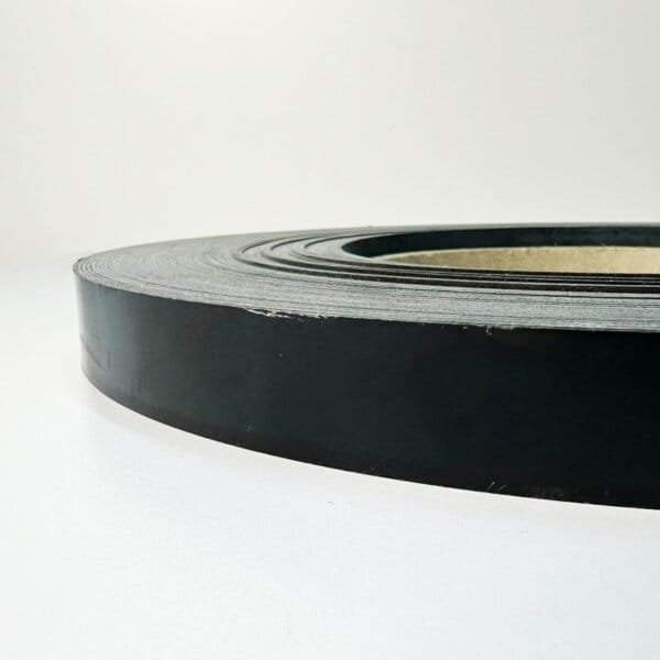 Tapacanto negro brillante 1 x 22 mm tece