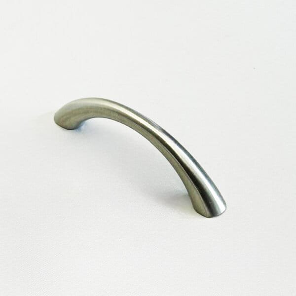 Halador barra curvo satinado 115 mm dimacsa